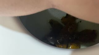 Sitting poop - video 4