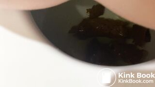 Sitting poop - video 4