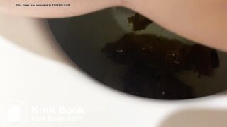 Sitting poop - video 4