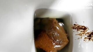 Sexy ass shitting - video 5