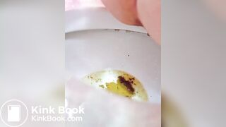 トイレ下痢おなら - video 2