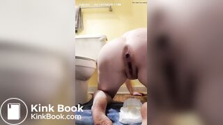 Amateur slut shitting @@