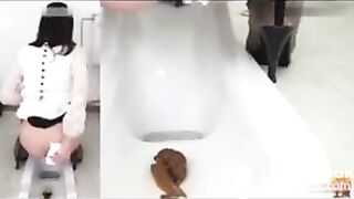 Pooping on a squatting toilet 5