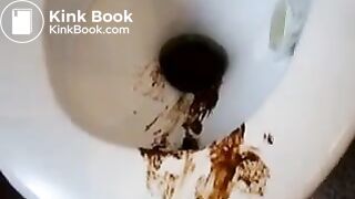 German lady smears poo.. alles sauber lecken!