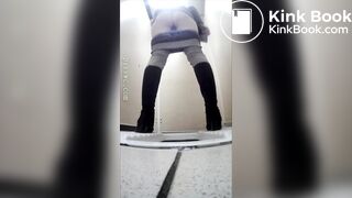 Cute Russian Milf long wc poop