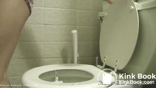 Sweet brunette toilet poo!