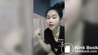 Playing Tik Tok while sitting and pooping