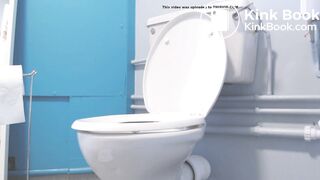 Grunting on toilet