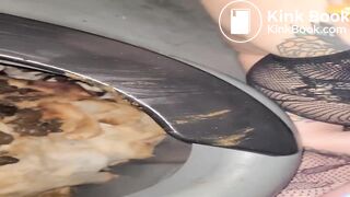 PortaPottyQueen - Human toilet used by train tracks