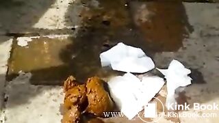 Hot model takes a big dump