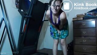 Scat girl loves performing in front of the camera..