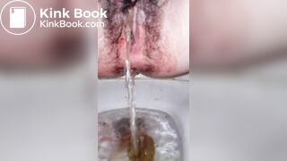 pooping - video 652