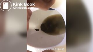 Ebony shits out a creamy turd