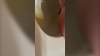 Pretty girl scat - video 4