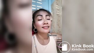 สาวปวดขี้หนัก