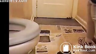 Big ass shitting on bathroom floor