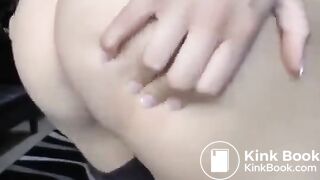 selfie pooping.4