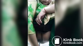 Desi lady masturbation while shitting