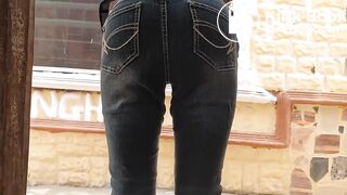 Ebony shitting in jeans then eats