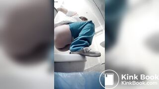 Girls pooping, pornera in the toilet