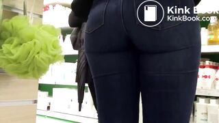 3 pretty tight jeans, what's inside?