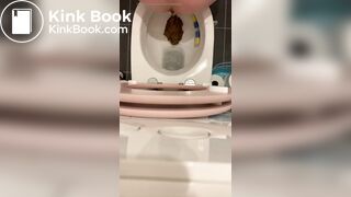 Sexy girl morning Poop 112