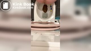 Sexy girl morning Poop 112