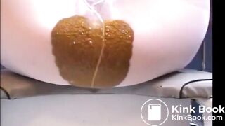 Creamy diarrhea - video 2