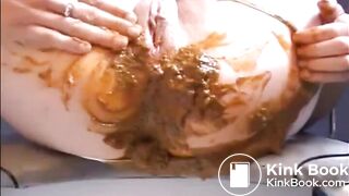 Creamy diarrhea - video 2