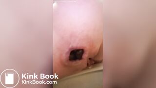 Beautiful Milf Pooping