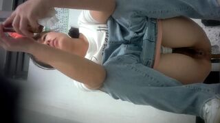 CN toilet voyeur_203142