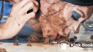 Shit Swallowing Siren - ArtOfScat.com