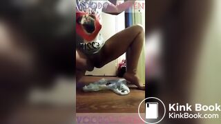 Thick Booty Latina Shitting