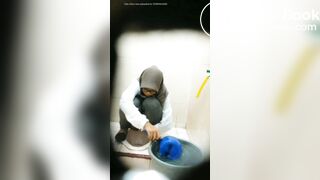 Jilbab Poop 1