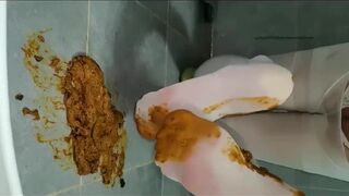 vista previa de seda blanca un montón de caca