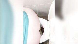 Bbw shitting - video 8