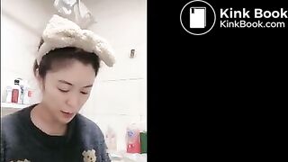 chinese selfie poop 51