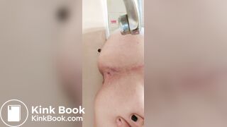 pawg shits in sink
