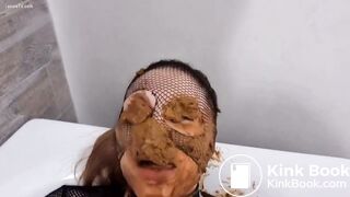 she eats shit out of his ass
