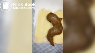 Famous pornstar shits in a hotdog bun