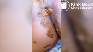 Famous pornstar shits in a hotdog bun