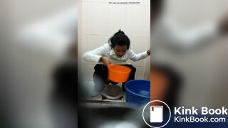 Ngintip Cewek indo poop