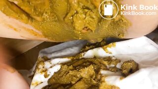 Fisting her filthy pussy