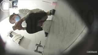 Korean woman toilet shits after pre-poop fart