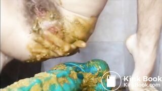Messy fisting huge dildo scat