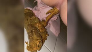 Japanese Twitter College Girl Diarrhea