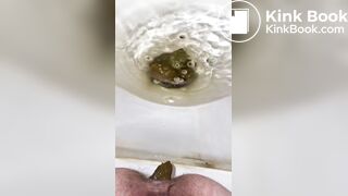 Milf take a nice thic poop