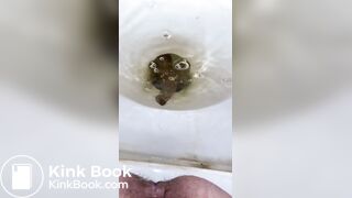 Milf take a nice thic poop