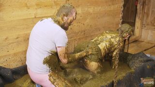 Lyndra and Franky Manure Barn - sensual sex in cowshit