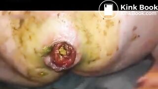 German scat lady playing in the kitchen..